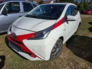 Toyota Aygo x-play touch