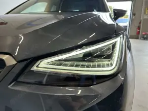 SEAT Arona 1,5TSI DSG FR 18´´AHK Alcant. Full LED NAV