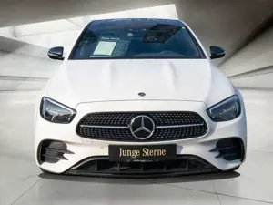 Mercedes-Benz E 300 de 4M AMG Distr+Pano+AHK+Burm.+LED+Widescr Bild 2