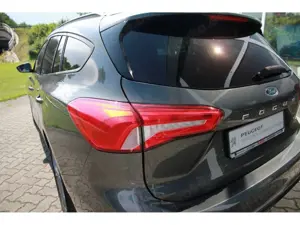 Ford Focus Turnier EcoBoost ST-Line EPHv+h Navi SHZ Bild 5