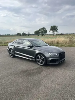 Audi RS3 Limousine S tronic Bild 3