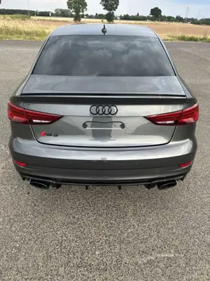 Audi RS3 Limousine S tronic Bild 5