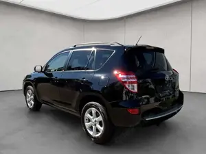 Toyota RAV 4 2.0 4x2 AHK, MP3, 8 fach Ber. Bild 3