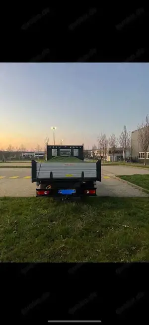 Nissan Cabstar 3 Seitenkipper mit Turboschaden (BRUTTO)