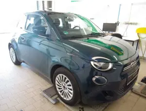 Fiat 500e 320 Km Reichweite  Navi - Klimaautomatik
