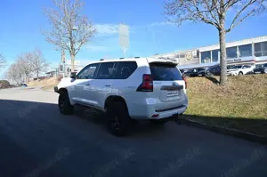 Toyota Land Cruiser 2.8l NESTLE OFFROAD komplett Bild 3