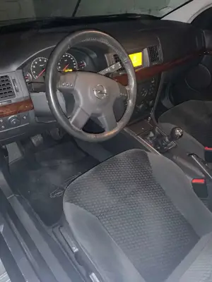 Opel Vectra Vectra 2.2 Comfort Bild 4