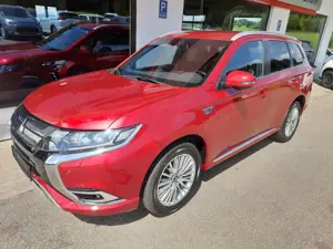 Mitsubishi Outlander PHEV Plus Spirit 4WD Bild 3
