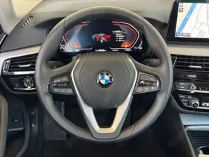 BMW 520 iA Lim. Navi.LED.DriveAs.RüKam.AHK.WLAN.DAB Bild 5