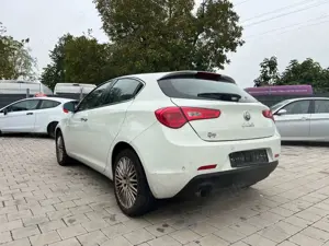 Alfa Romeo Giulietta Turismo Bild 5