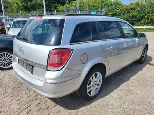 Opel Astra Caravan Diesel 1.7 CDTI DPF Bild 5