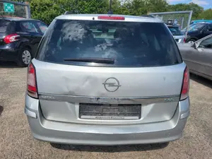 Opel Astra Caravan Diesel 1.7 CDTI DPF Bild 4