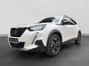 Peugeot 2008 1.2 PT130 Allure Pack *GripC*SitzHeiz*Navi*