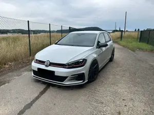 Volkswagen Golf GTI 2.0 TSI OPF DSG Performance