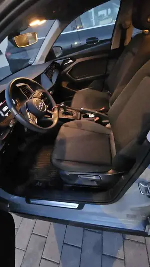 Audi A1 A1 allstreet S tronic fast neu