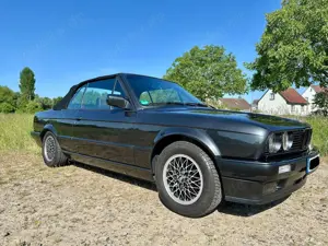 BMW 320 320i Bild 2