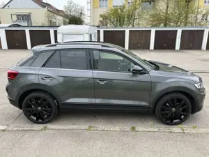 Volkswagen T-Roc 1.5 TSI ACT OPF DSG Sport Bild 1