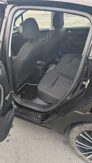 Peugeot 208 208 PureTech 82 Start Bild 5