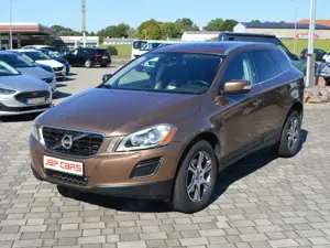 Volvo XC60 2.4D Summum AWD Vollaussttg.