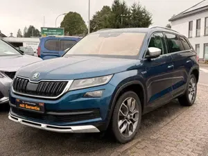 Skoda Kodiaq Scout 4x4 Auto Navi Pano AHK 7Sitzer