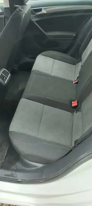 Volkswagen Golf 1.6 TDI 4Motion BlueMotion Technology Lounge Bild 4