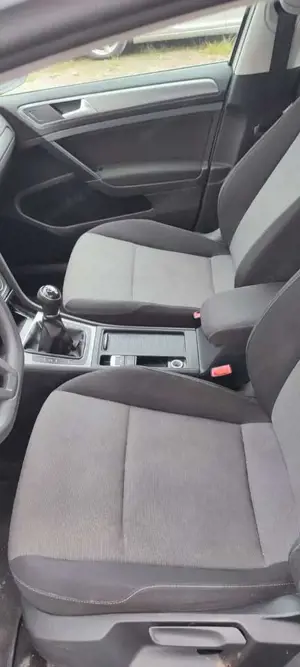 Volkswagen Golf 1.6 TDI 4Motion BlueMotion Technology Lounge Bild 2