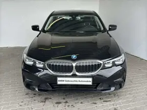 BMW 320 e Lim. Advantage Navi.LED.DriveAs.PDCv+h.DAB Bild 2