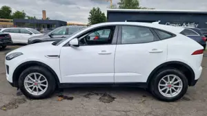 Jaguar E-Pace E-PACE AWD Kamera Navigation LED Bild 4