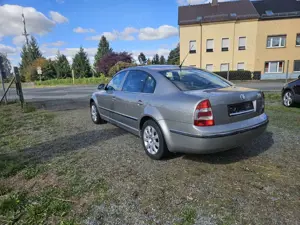 Skoda Superb Exclusive Bild 2