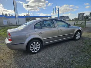 Skoda Superb Exclusive Bild 3