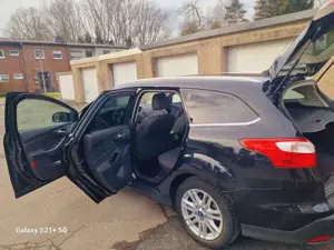 Ford Focus Turnier 1.6 TDCi DPF Start-Stopp-System Champions Bild 5