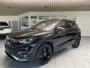 Volkswagen Tiguan 1.5 eTSI*R-Line *NAVI*MATRIX*AHK*ACC*DCC*STANDHZG*