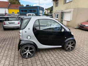 smart forTwo 8x Alu, Eibach-Federn, Klima, Tüv 01/27! Bild 5