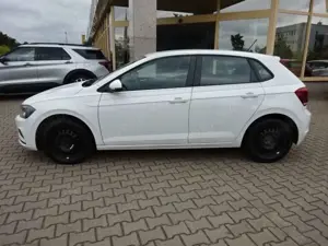 Volkswagen Polo 65PS CL Klima Tempomat SHZ Bild 3