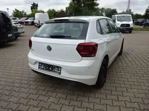 Volkswagen Polo 65PS CL Klima Tempomat SHZ Bild 5