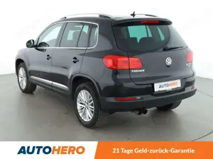 Volkswagen Tiguan 2.0 TSI Cup Sport  Style 4Motion*PDC*SHZ Bild 3