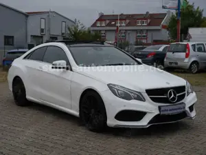Mercedes-Benz E 200 Coupe AMG-Line Aut./Panorama/Leder/LED/19" Bild 4