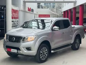 Nissan Navara NP300 DoKa 4x4 Automatik AHK*NAVI+KAMERA