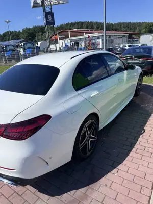Mercedes-Benz C 200 C-Klasse 9G-TRONIC AMG Line Bild 3