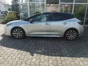 Toyota Corolla 2.0 Hybrid Team Deutschland Bild 3