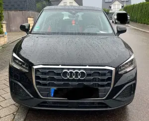 Audi Q2 30 TFSI, EZ 04/2025, von Privat