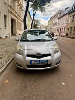 Toyota Yaris 1.0 VVT-i Cool TÜV 04.2026