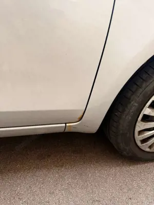 Toyota Yaris 1.0 VVT-i Cool TÜV 04.2026 Bild 5