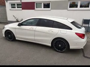 Mercedes-Benz CLA 200 CLA Shooting Brake 200 7G-DCTUrban
