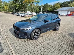 Volvo XC60 Ultra Dark AWD B5/Massage/BW/Akustik Bild 3