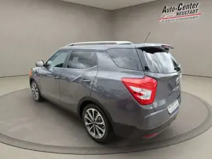 SsangYong Tivoli 1.6 e-XGi 160 SAPPHIRE 2WD, NAVI, AHK.. Bild 5
