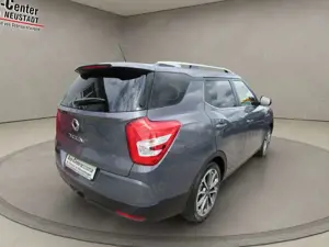 SsangYong Tivoli 1.6 e-XGi 160 SAPPHIRE 2WD, NAVI, AHK.. Bild 3
