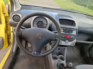 Peugeot 107 107  3-Türer 70 Petit Filou. Tüv bei Kaufneu Bild 4