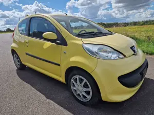 Peugeot 107 107  3-Türer 70 Petit Filou. Tüv bei Kaufneu Bild 2