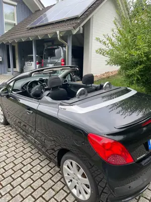 Peugeot 207 207 CC 120 VTi Filou Bild 3